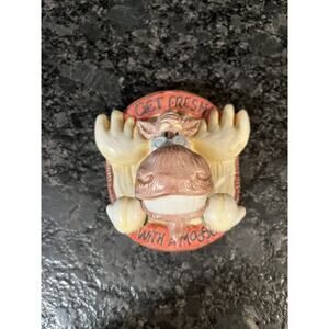 Enesco Moose Creek Crossing “Get Fresh with a Moose” 1996 Wall Toothbrush Holder